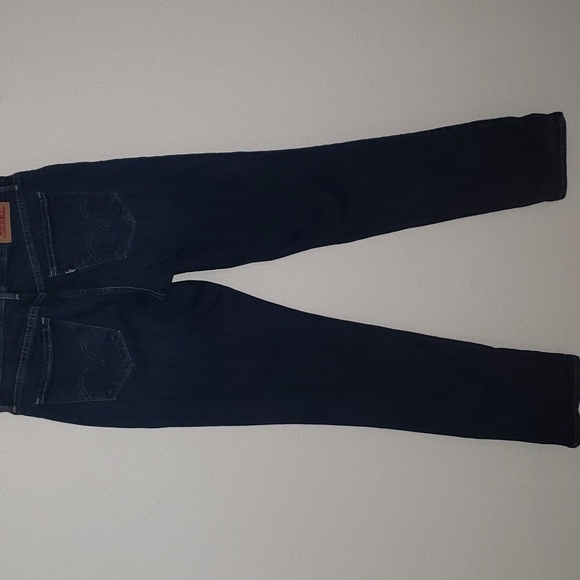 Levi's Women's 505 Straight Jeans - Picture 6 of 10